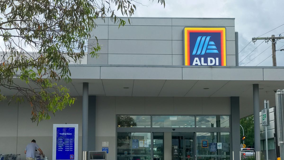 Jelentősen megváltoztatja kasszáit az Aldi, 1050 üzlet vásárlóit érinti