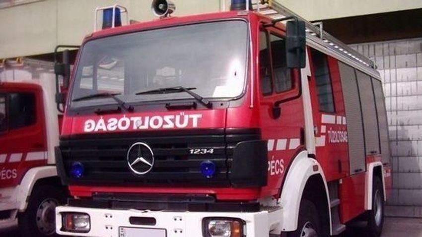 Rohantak a tűzoltók: Hatalmas fekete füst gomolyog Budapest felett | BorsOnline