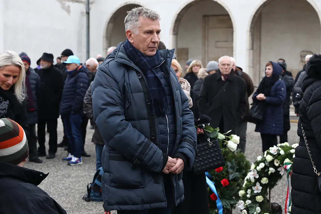 Csapó Gábor temetése