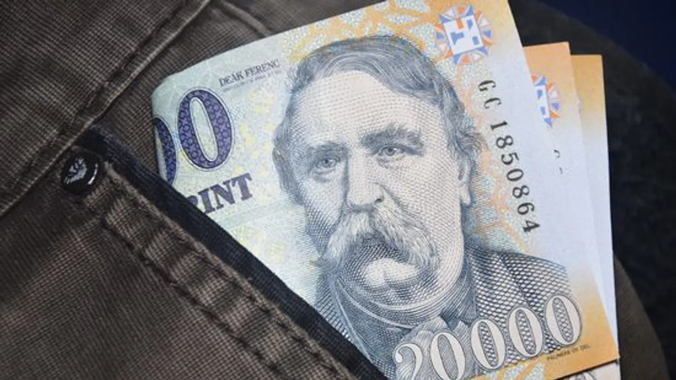 Bejelentést tett a kormány: már a diákhitelekre is kiterjed a kamatstop