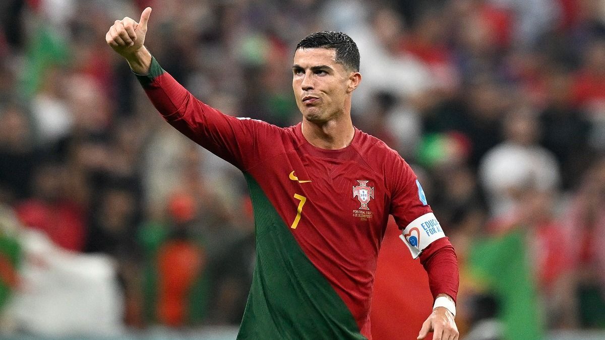 Kétnaponta három luxusautót vehet magának Cristiano Ronaldo, ha aláír új klubjához