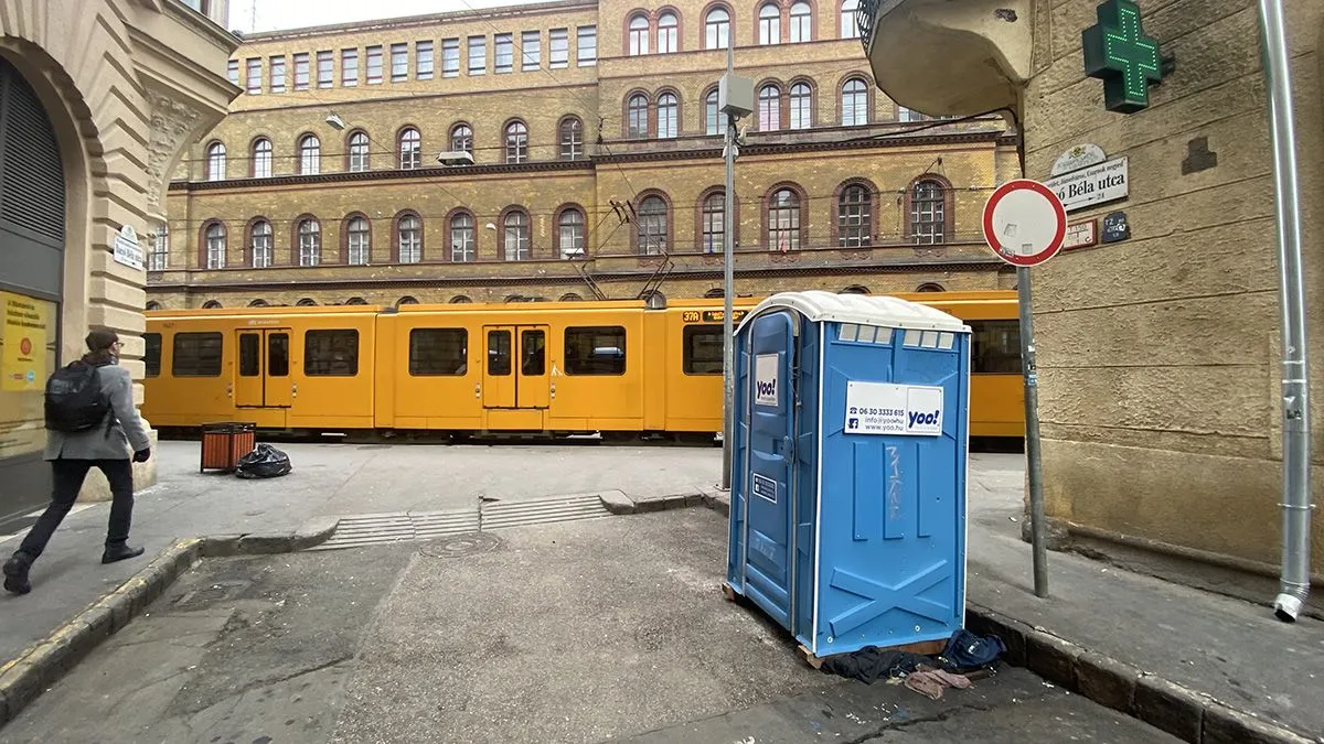 vécé a Népszínház utcánál, Metropol
