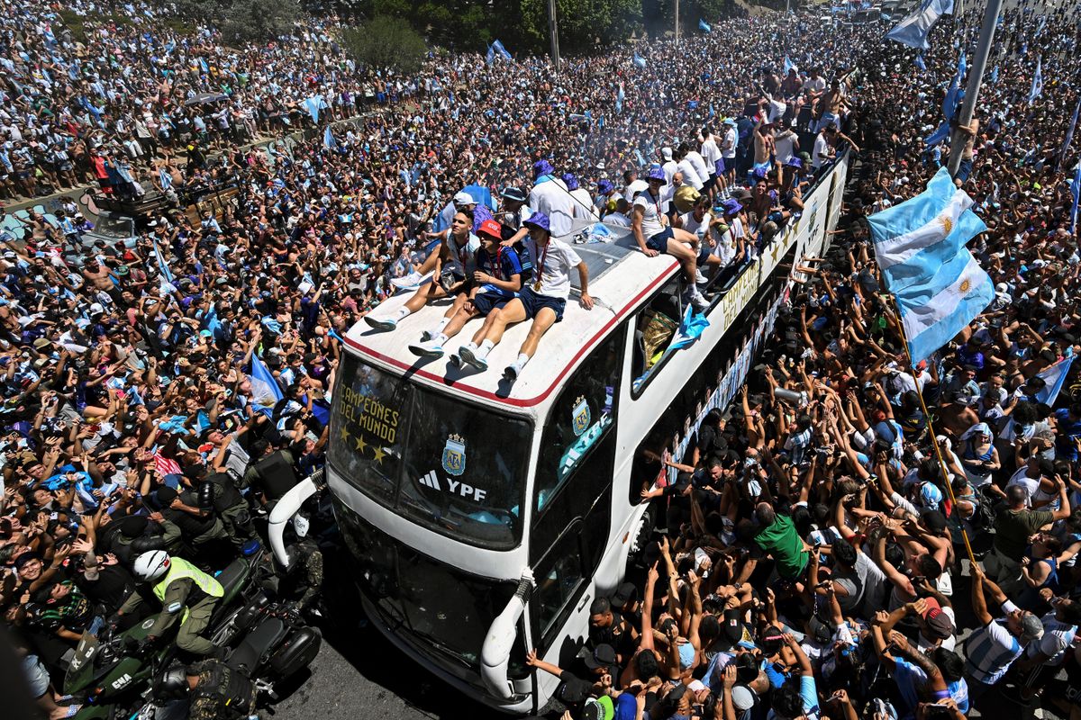 Argentína, Buenos Aires, ünneplés a Katar foci vb után,  2022. december 20. Fotó: AFP