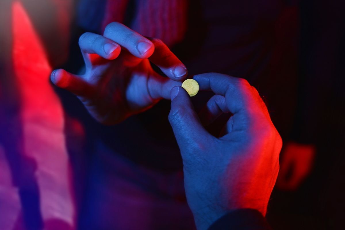 ecstasy, drog, kábítószer, partidrog, Shutterstock illusztráció