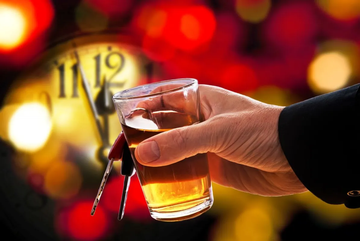 alkohol, buli, szilveszter, vezetés, Shutterstock illusztráció