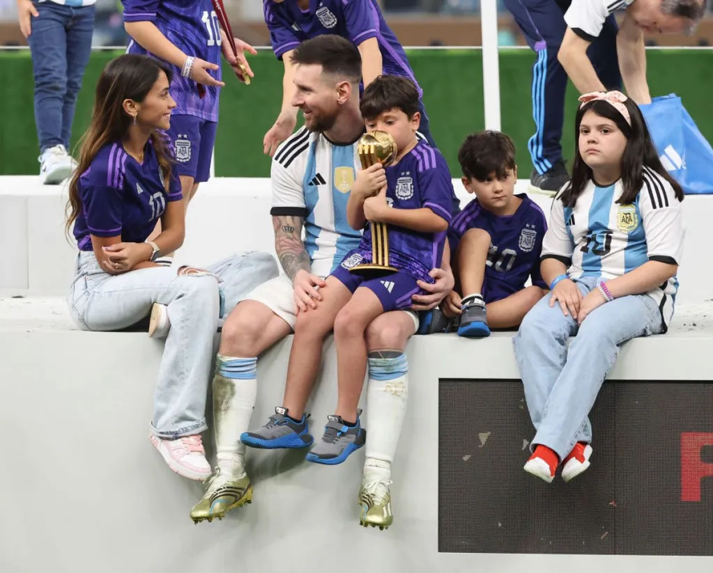 Antonela Roccuzzo és Lionel Messi