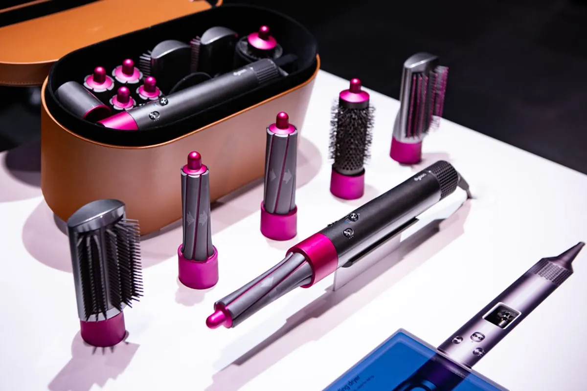 Moscow,,Russia,-,February,2019:,Showroom,Brand,Store,Dyson.,Modern