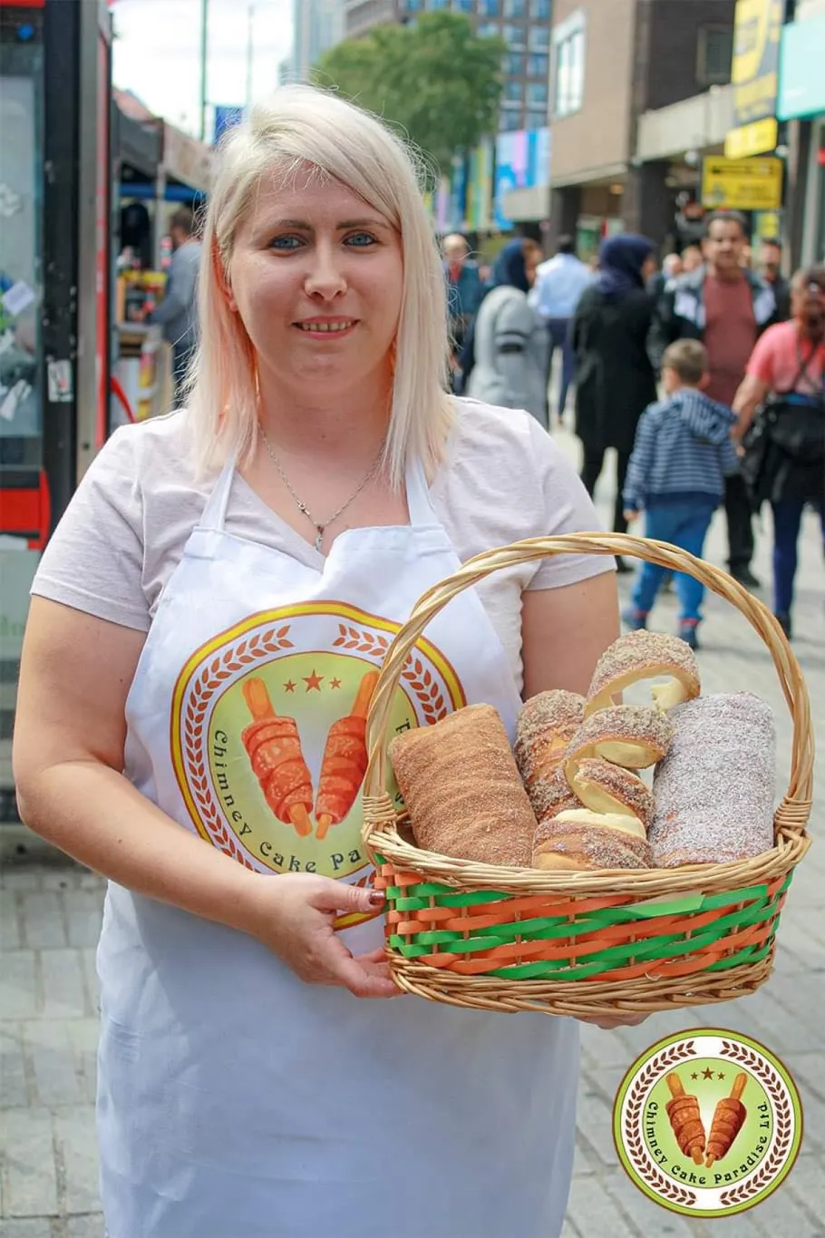 Nikolett, lángos és kürtőskalács Londonban