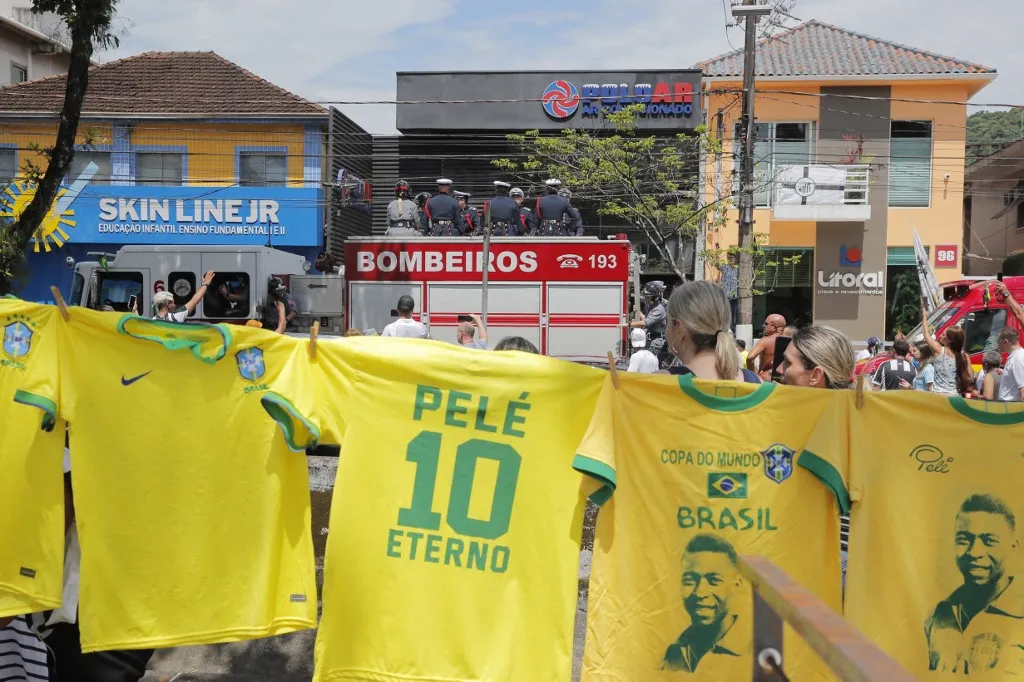 Pelé ravatala
