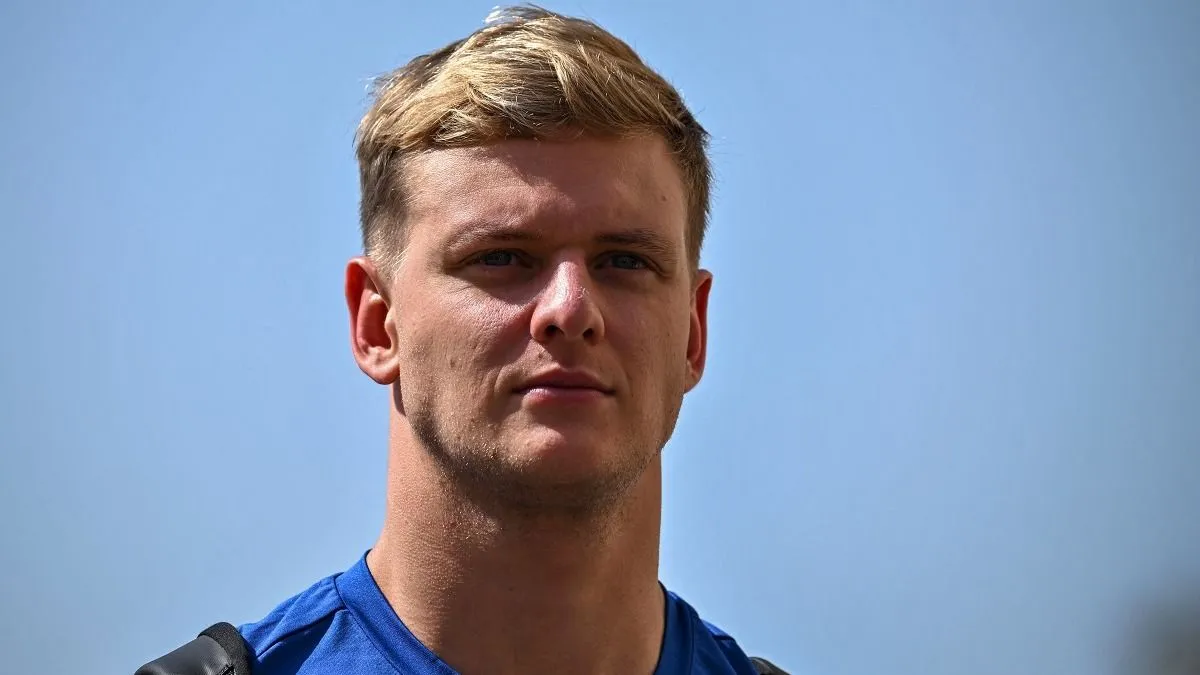 Mick Schumacher neves mentort kapott