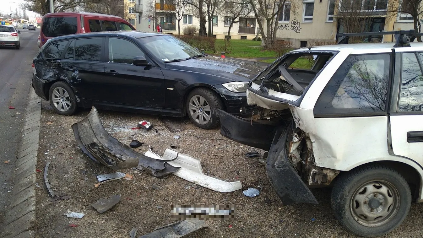 Sokkoló helyszíni fotók: autós üldözés volt a X. kerületben, egy kisgyermek is veszélybe került