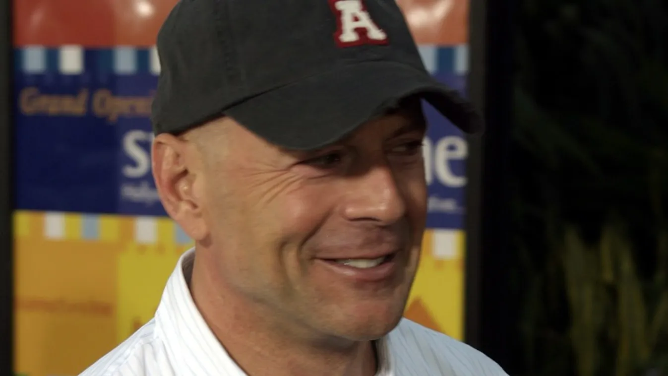 Bruce Willis állapota rohamosan romlik – Nem tud kommunikálni a családjával