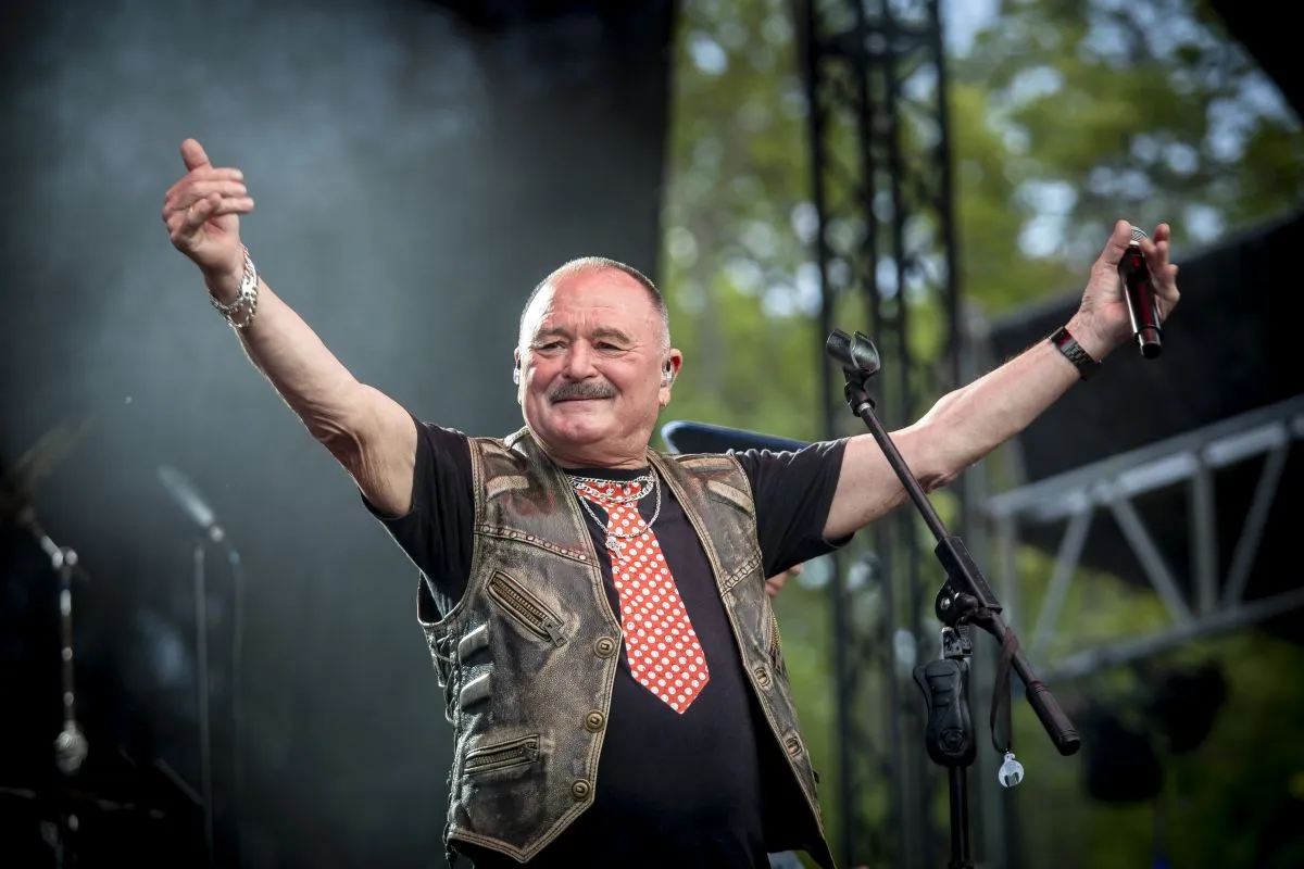 20220501 Budapest

Tabán koncert

képen: Beatrice Nagy Feró énekes

Fotó: Knap Zoltán BORS