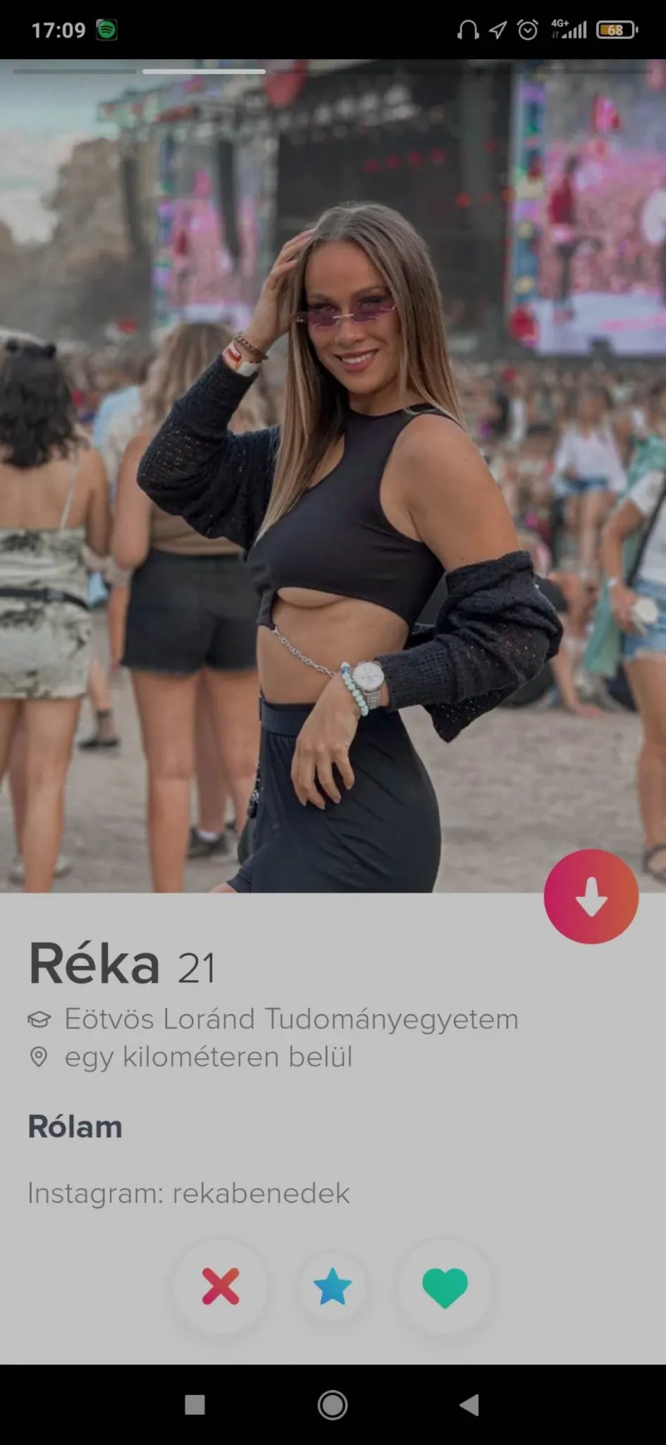Benedek Rék a tinderen