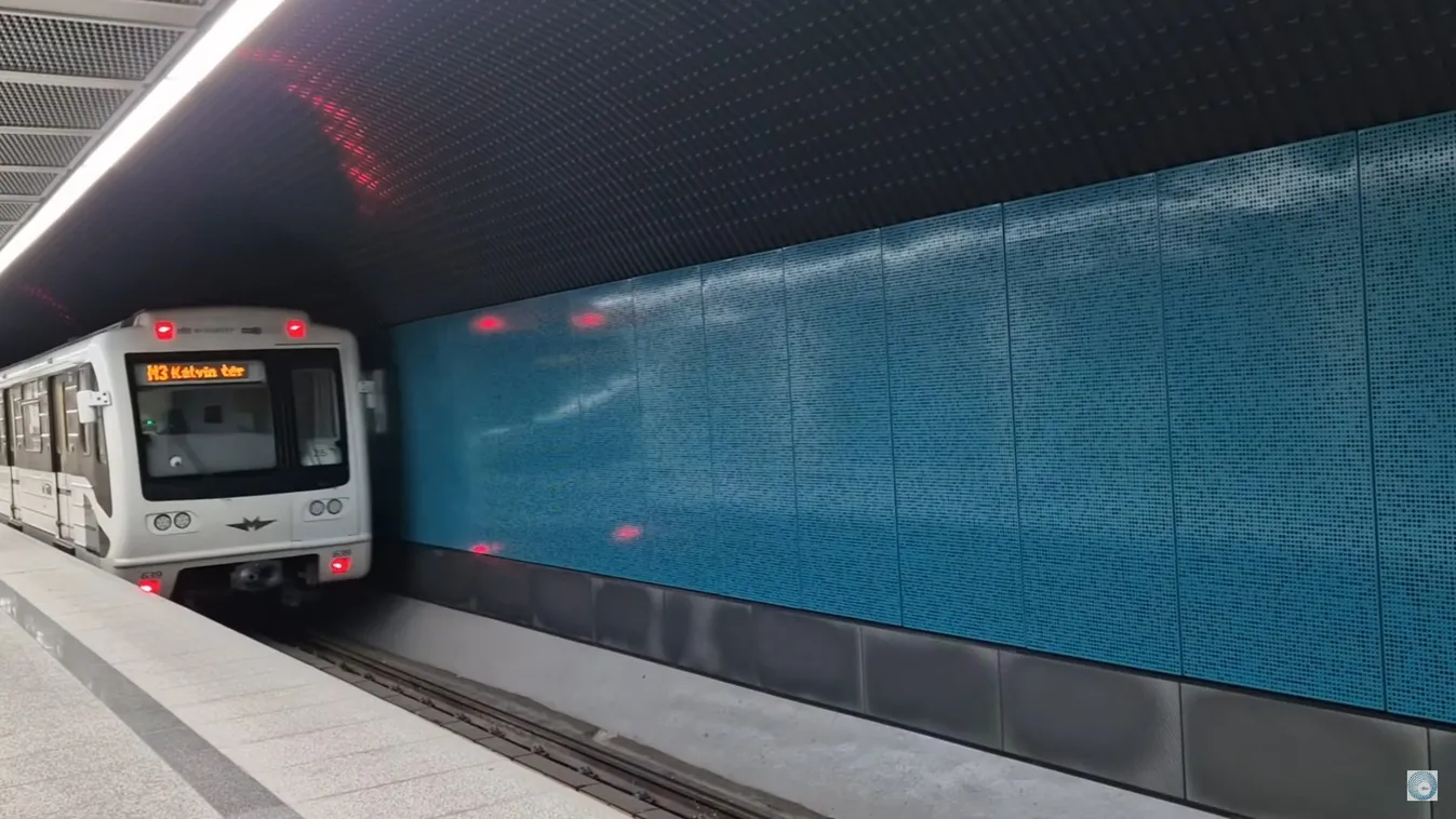 Videó: Türkiz csempék és "kortárs retró hangulat" vár a Deák téri metróállomáson