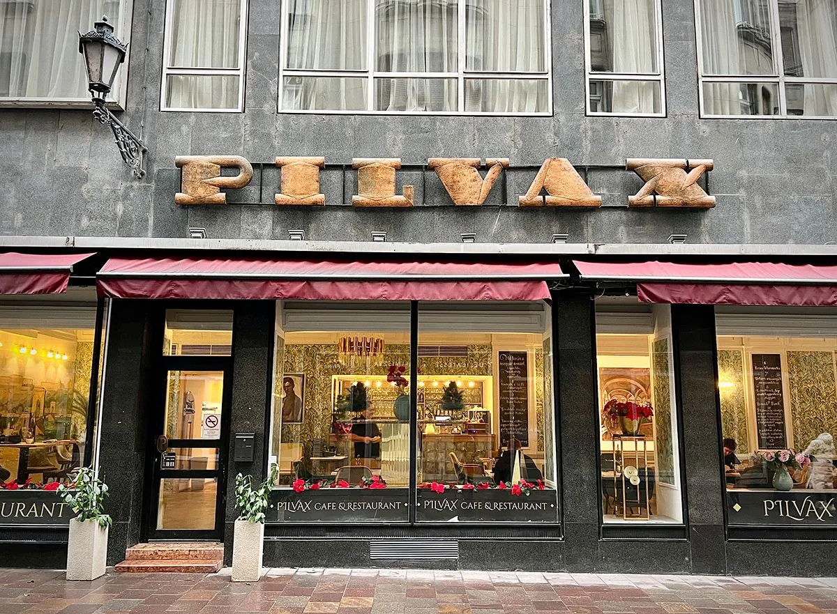 Pilvax kévéház, petőfi sándor, 1848, márciuis ifjak,  budapest
