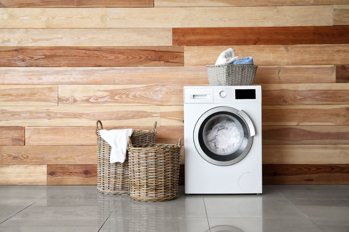 mosógép, fürdőszoba, mosás, Shutterstock illusztráció
