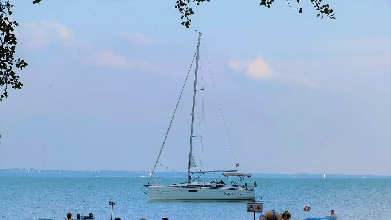Drágulhatnak a strandbelépők a Balatonon