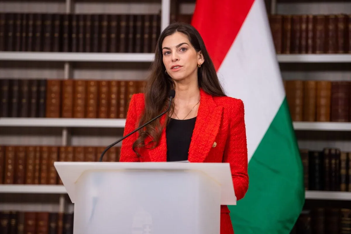KUPECKI Nóra; SZENTKIRÁLYI Alexandra