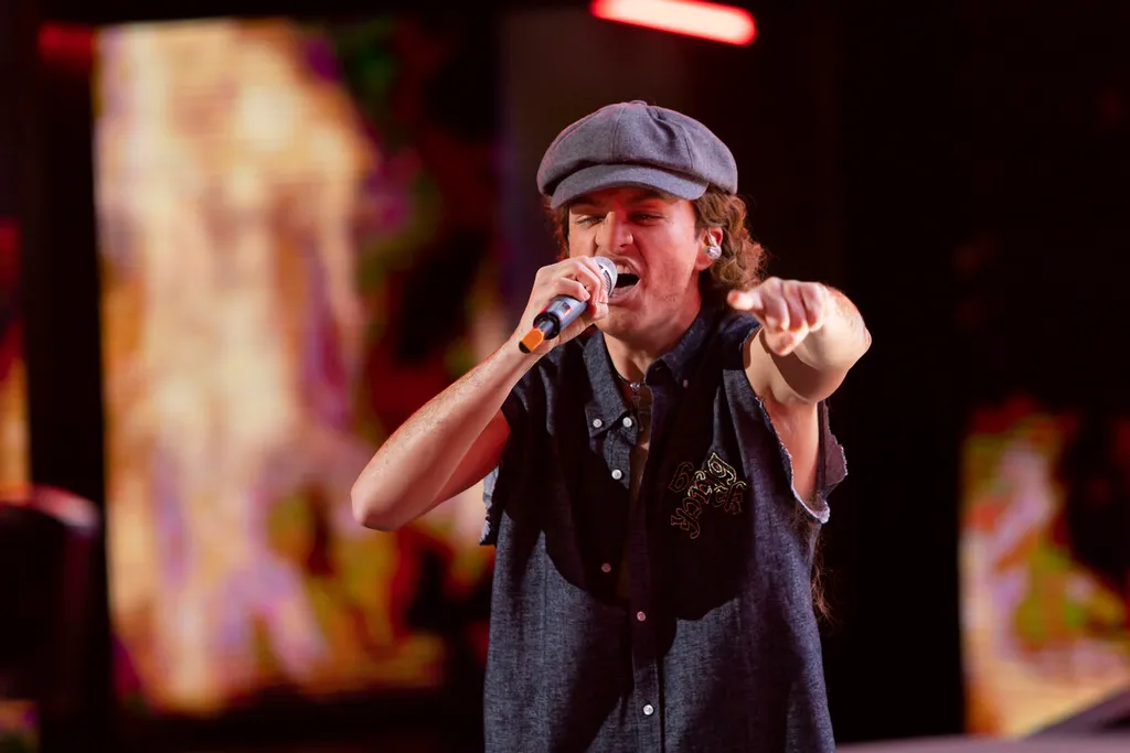Gubik Petra valóságos Brian Johnson-ként énekelte a Highway to Hell-t