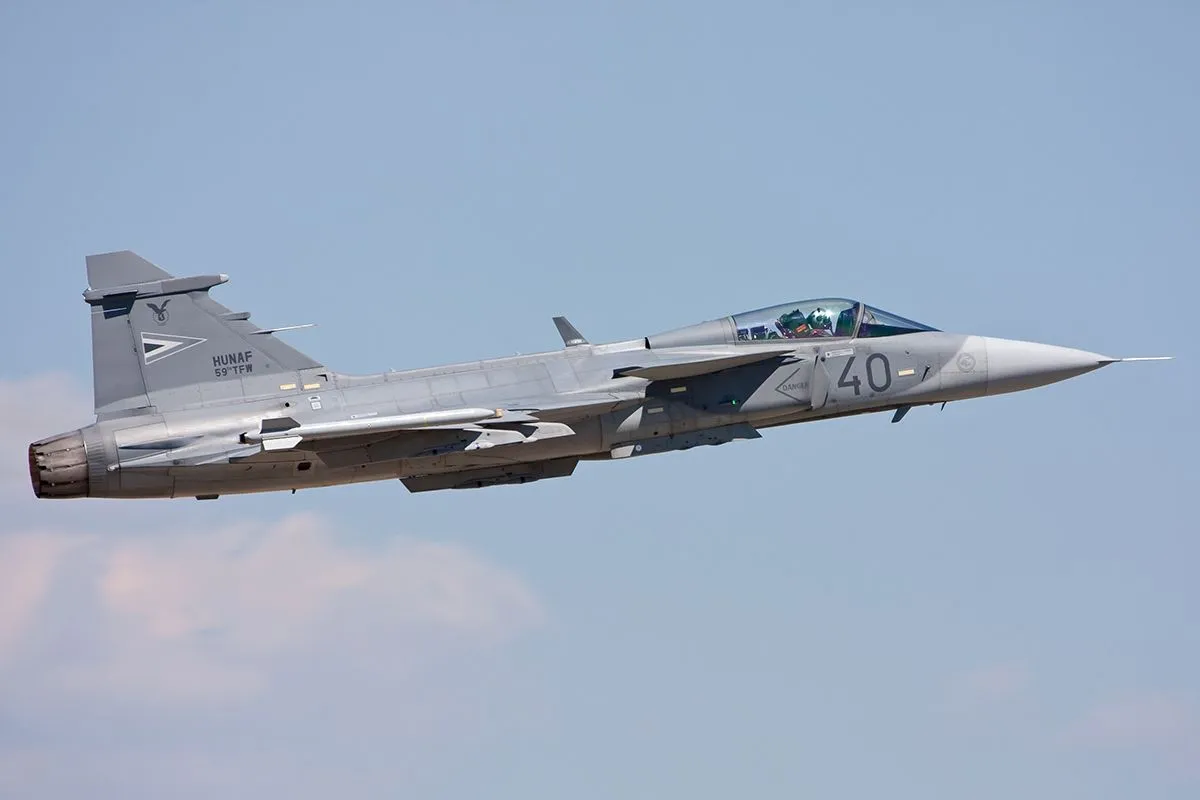 Kecskemet,,Hungary,-,Aug,16,,2013:,Flyby,Of,Hungarian,Air