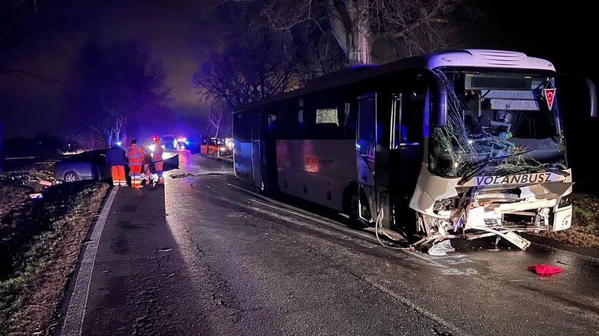 Sokkoló fotók a halálos balesetről, esélye sem volt a sofőrnek