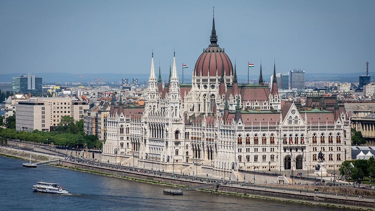 Az Országgyűlés megszüntette a kötelező kamarai tagságot: Nem élhet vissza többé hatalmával az orvosi kamara