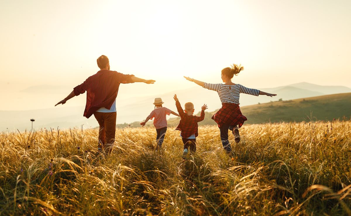 boldog, boldogság, család, Shutterstock illusztráció