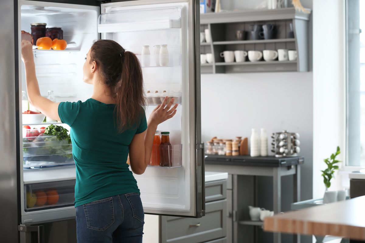 hűtő, hűtőszekrény, konyha, Shutterstock illusztráció