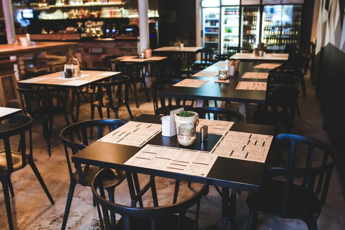 étterem, restaurant, ebéd, vacsora, etikett, pub, Pixabay illusztráció