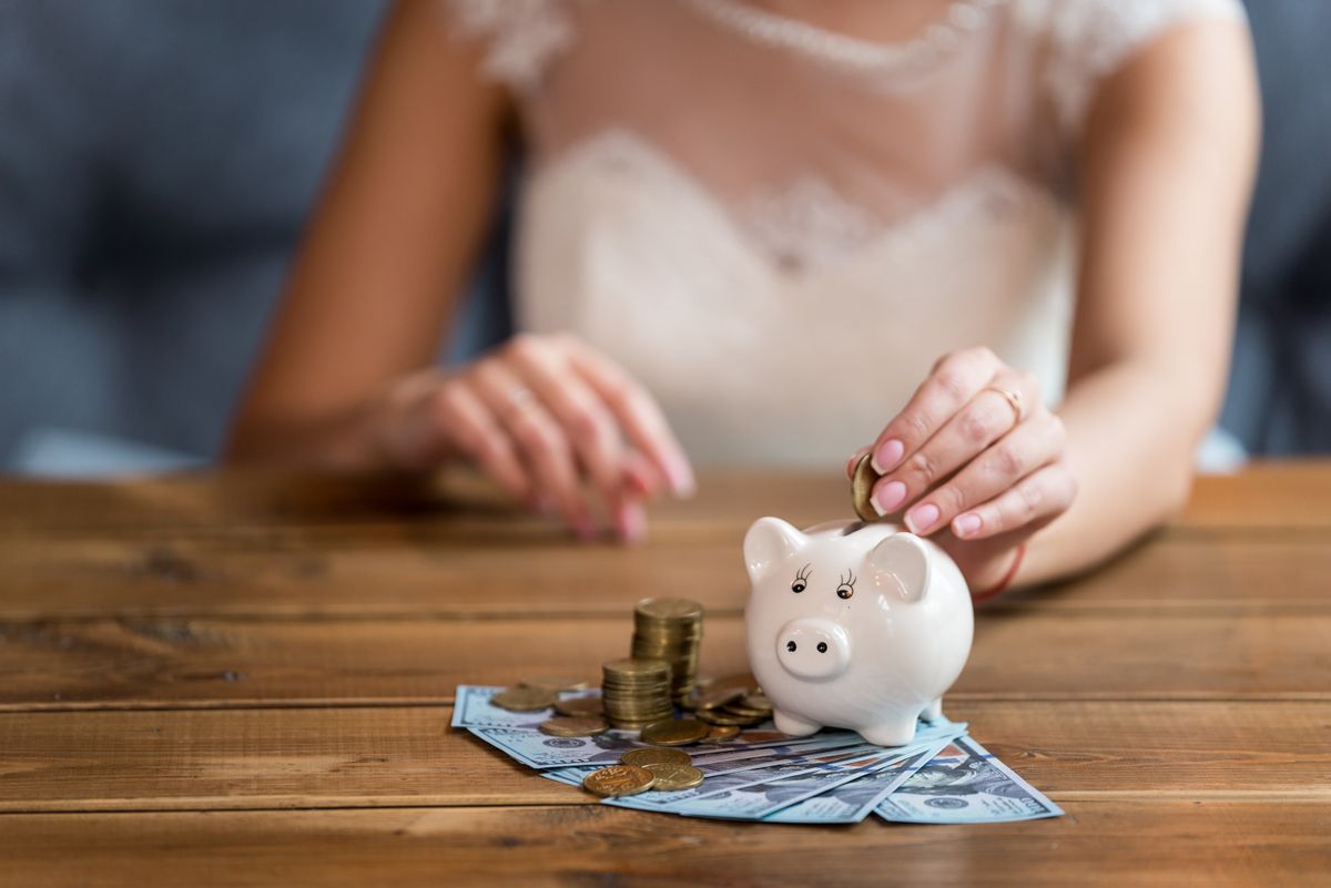 esküvő, menyasszony, pénz, költségek, költség, Shutterstock
