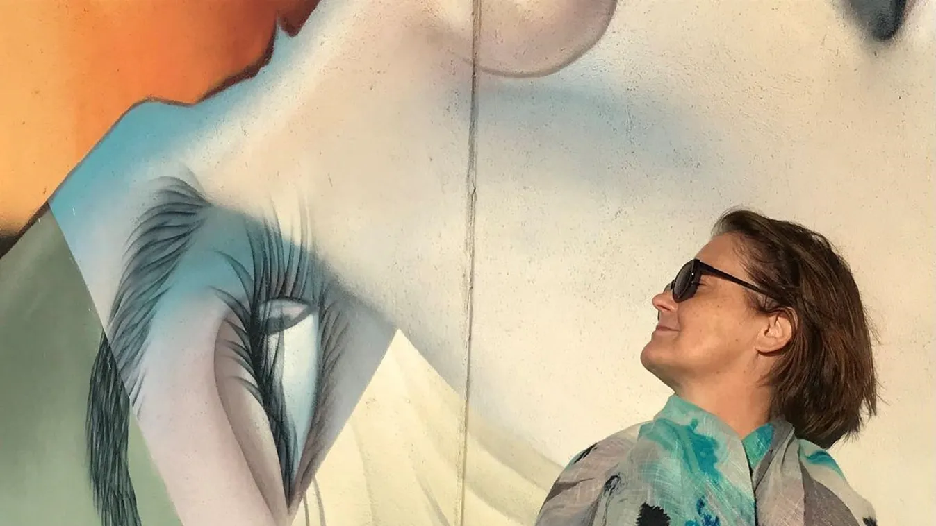 Magyar nyelvórákat ad és graffitiket fotóz - Így telik Etelka egy napja a New Yorkban
