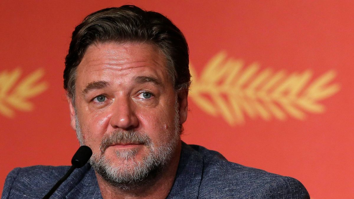 „A karjaimban halt meg, miközben elmondtam neki, mennyire szeretem” - gyászol Russel Crowe