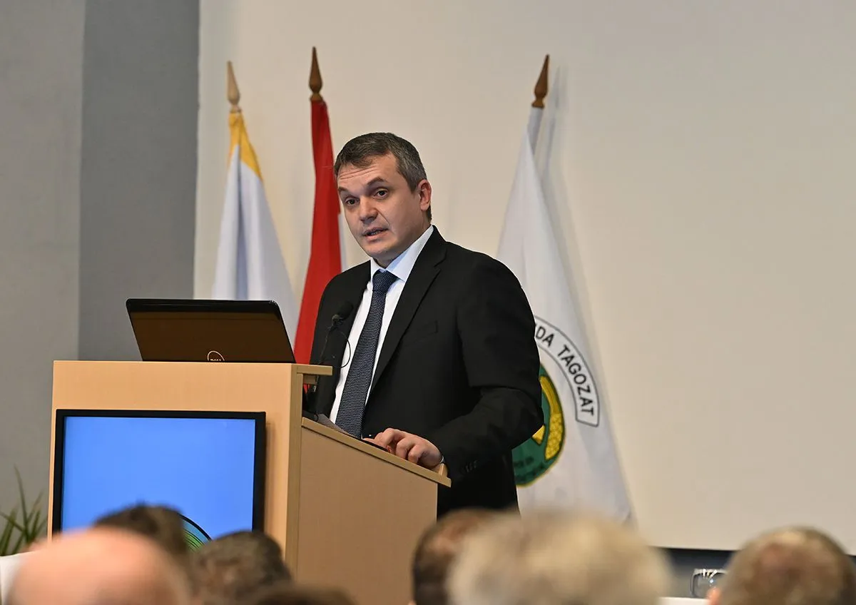 Magosz
Papp Zsolt György