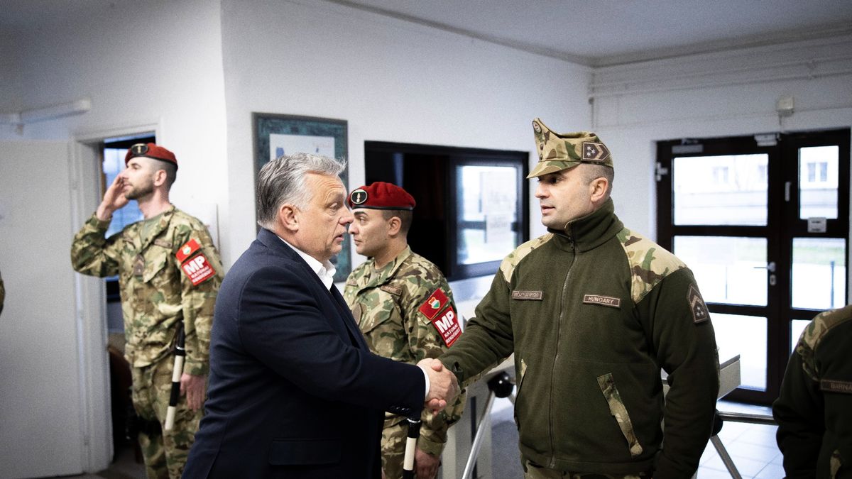 Orbán Viktor: Magyarország a béke mellett van, de szárazon kell tartani a puskaport