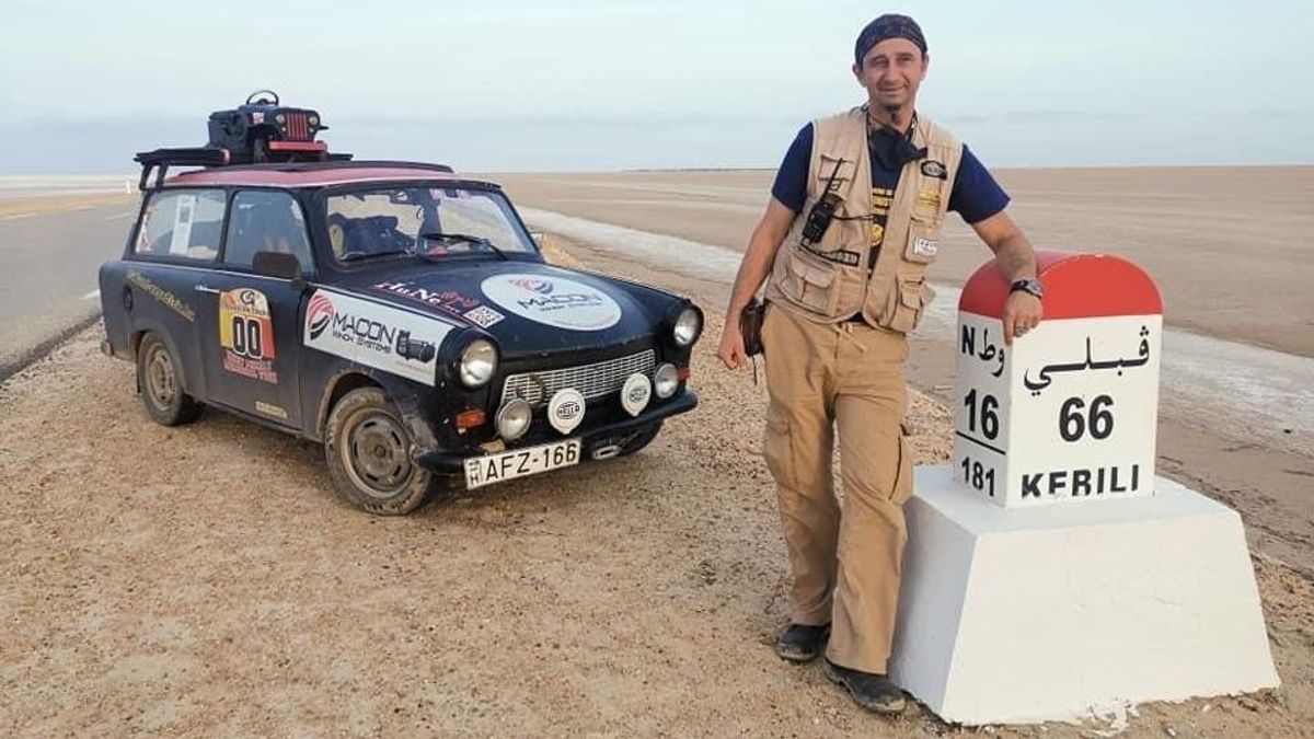 Harminc éve járja a világot Trabanttal Zsolt, a Bamako ralin különdíjat is kaptak