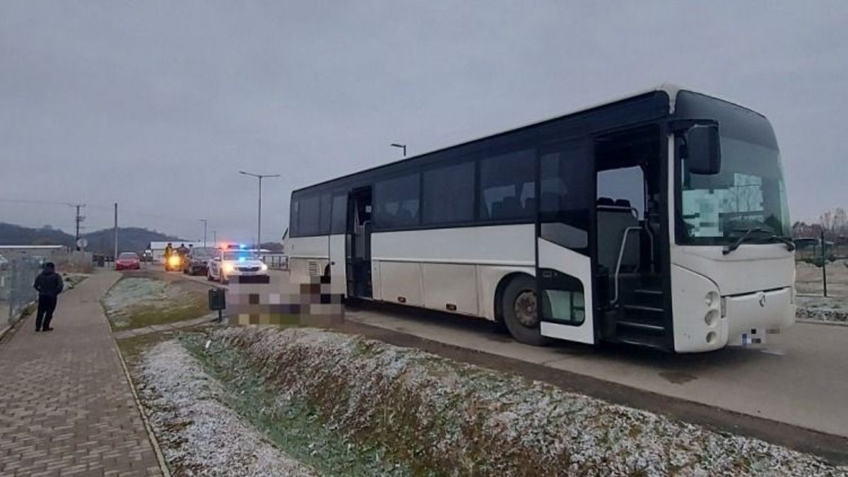 Tragédia Nagymányokon: kiderült, ez okozta a buszról leszálló nő halálát