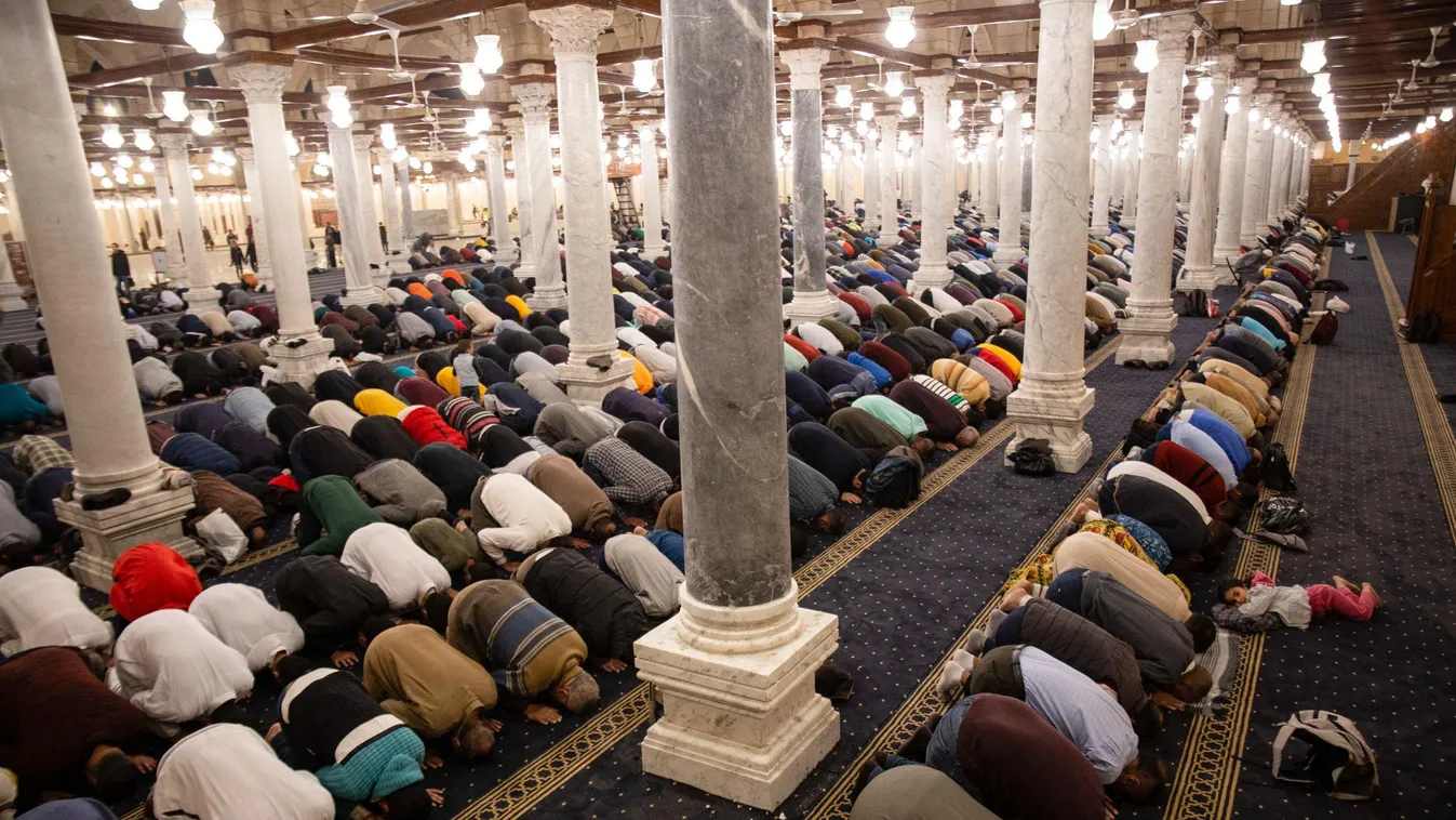 Világszerte elkezdődött a muszlimok pompával és böjttel teli hónapja, a ramadán