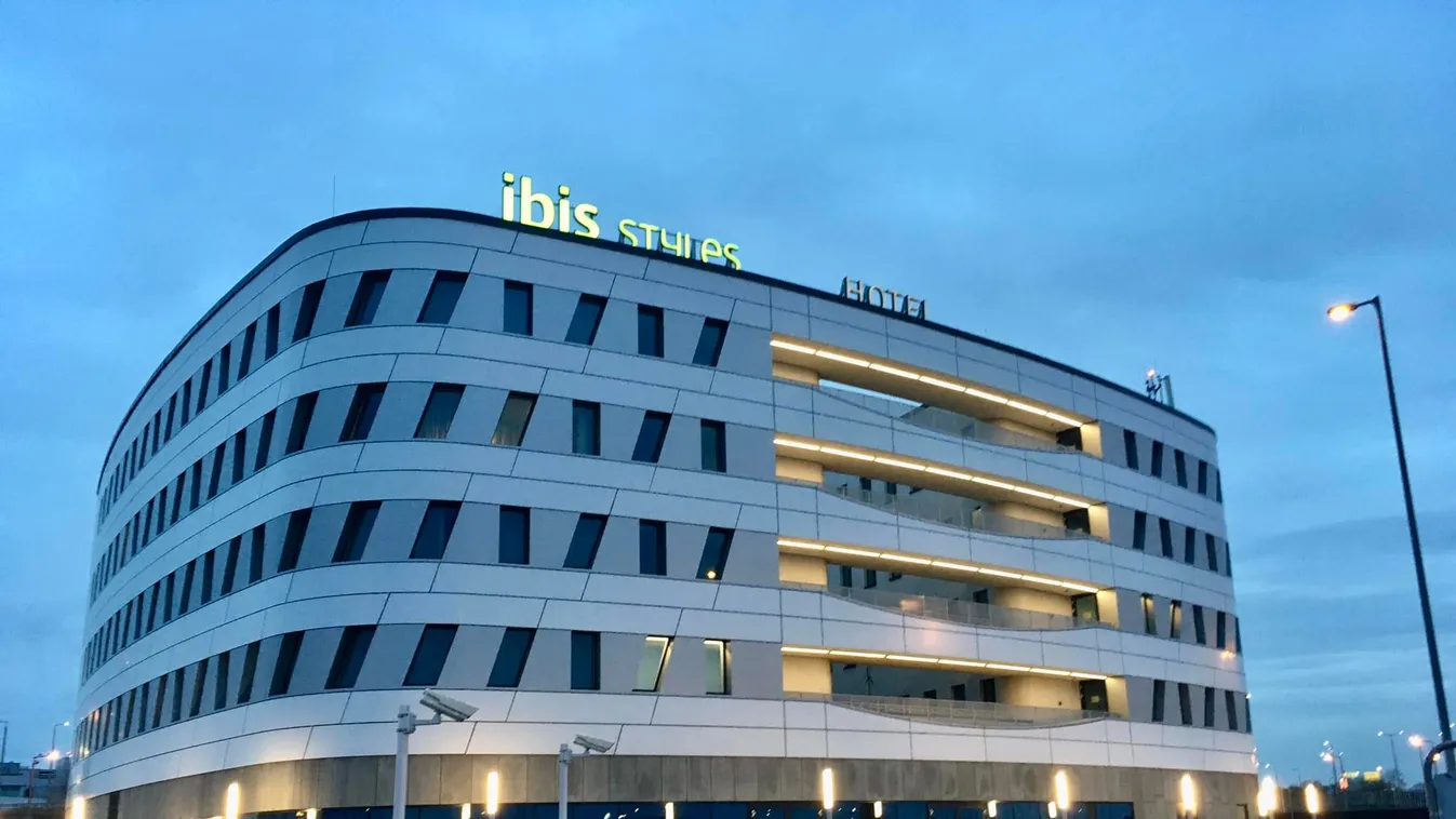 A 3 csillagos kategóriában egy reptéri hotel lett az év szállodája