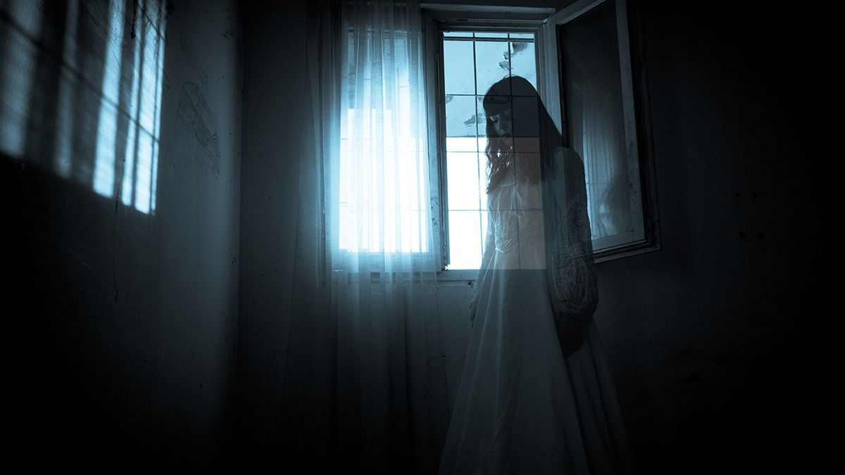 Horror,Scene,Of,Scary,Woman's,Ghost