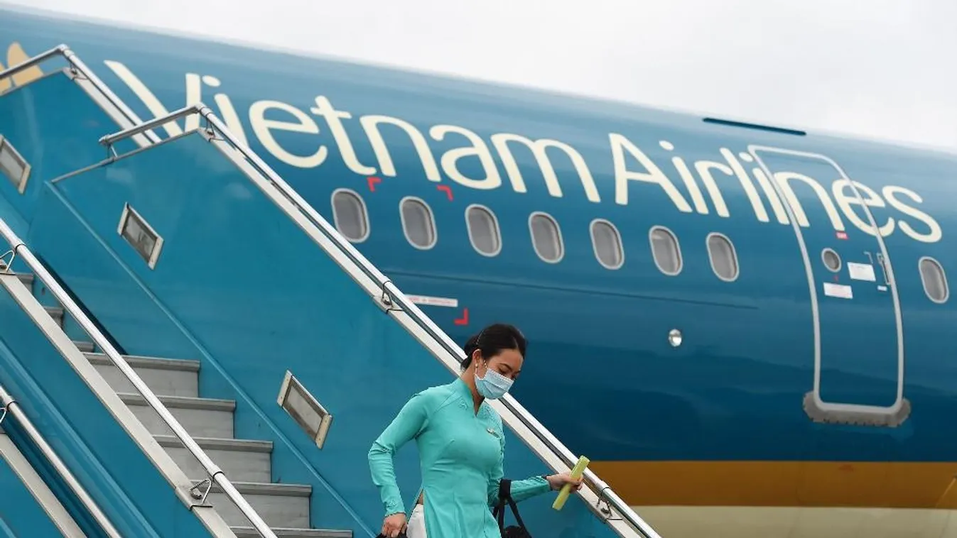 Letartóztatták a Vietnam Airlines légiutas-kísérőit, akik kábítószert csempésztek a táskájukban