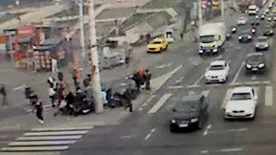 Vérfagyasztó videó érkezett a Hungária körúti balesetről, esélyük sem volt a gyalogosoknak