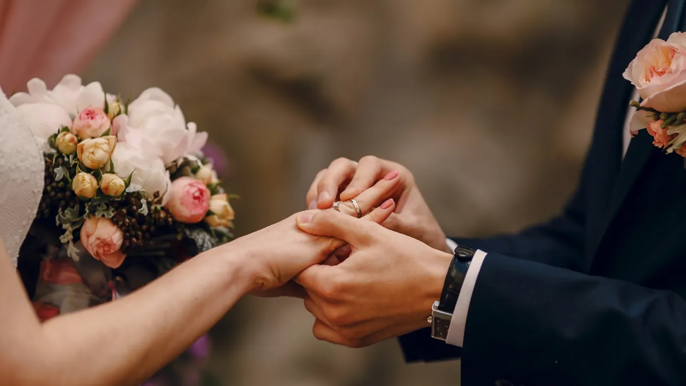 Papírlakodalom - hogyan ne válj el egy évvel az esküvő után