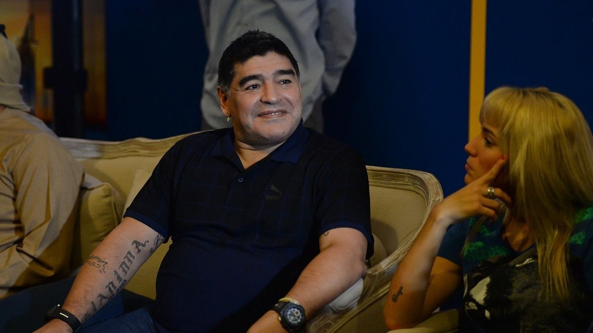 Meggyalázzák Maradona emlékét, nemi erőszakkal vádolják