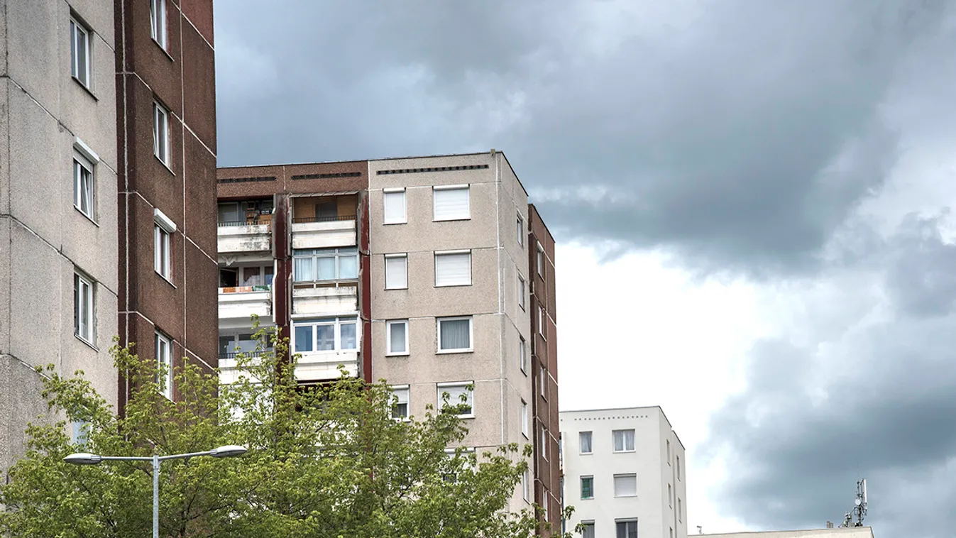 Dráma: kizuhant egy idős nő egy óbudai panel tizedik emeletéről
