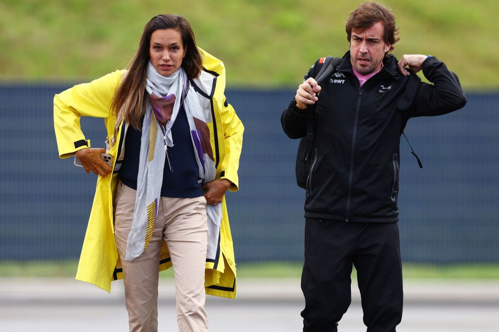 Andrea Schlager és Fernando Alonso 