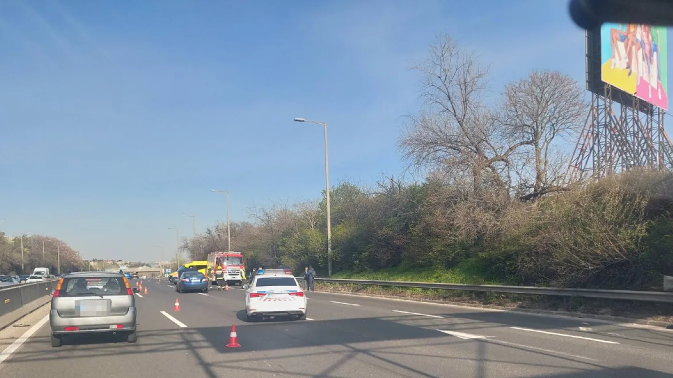 Tömegbaleset történt az M1, M7 bevezető szakaszán - helyszíni fotók
