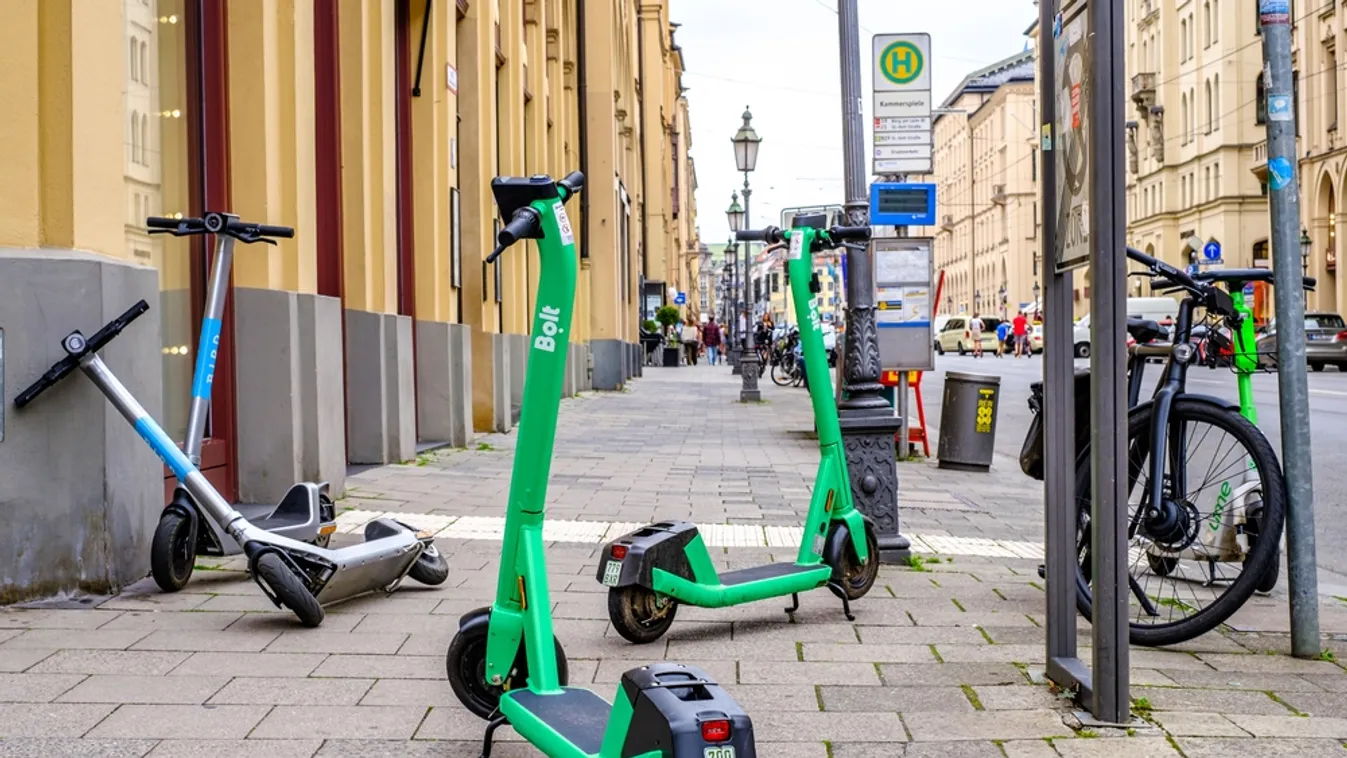 A párizsiak megszavazták: betiltják az elektromos rollereket