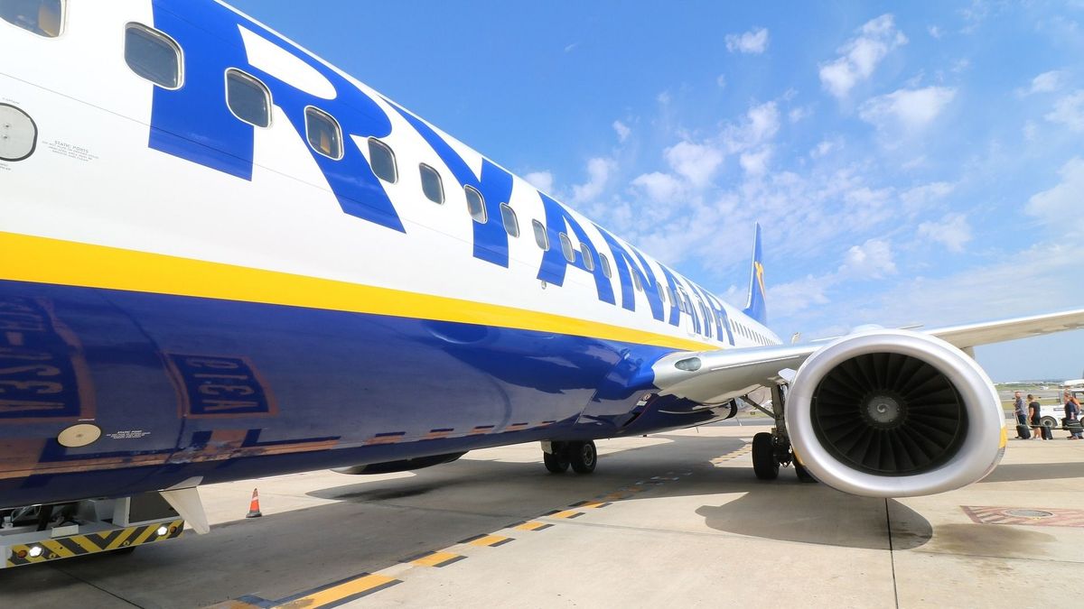 Halálra rémültek a Ryanair utasai a repülőgép leszállásakor - Videó