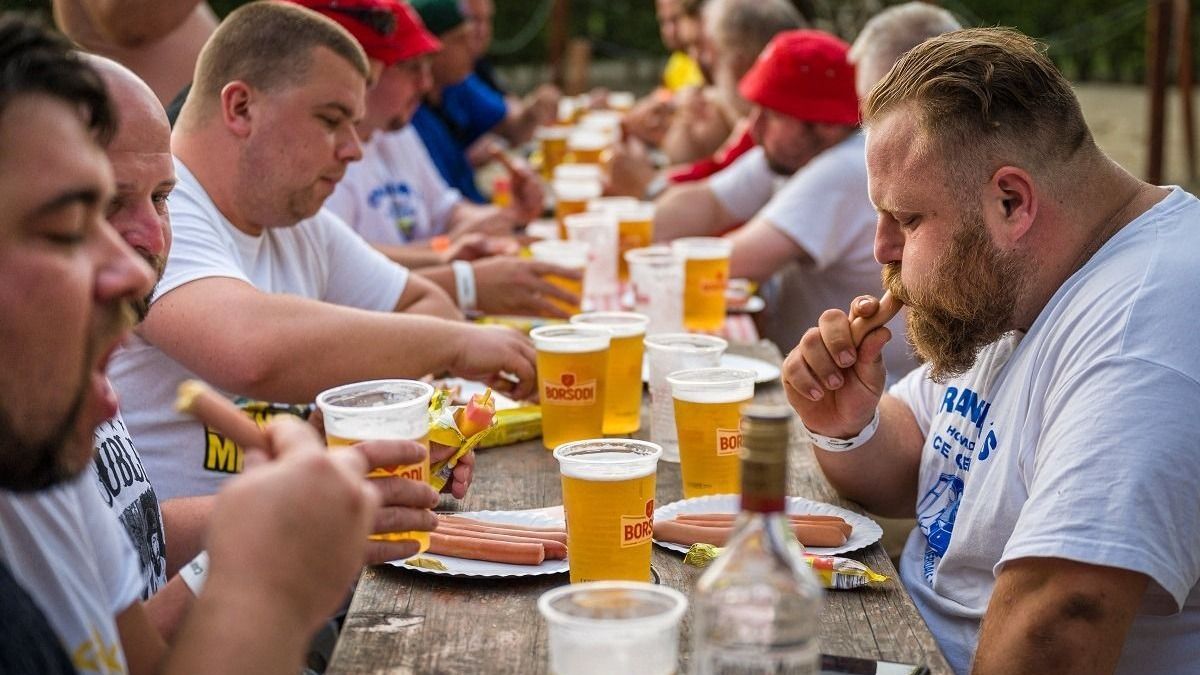 Miért pont a sör és a virsli lett május 1. szimbóluma?